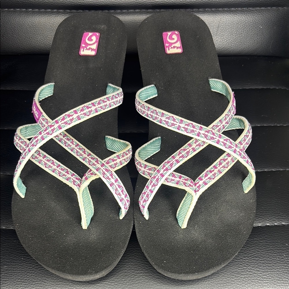Teva Olowahu Criss Cross Strap Sandals Black Purple Womens Size 12